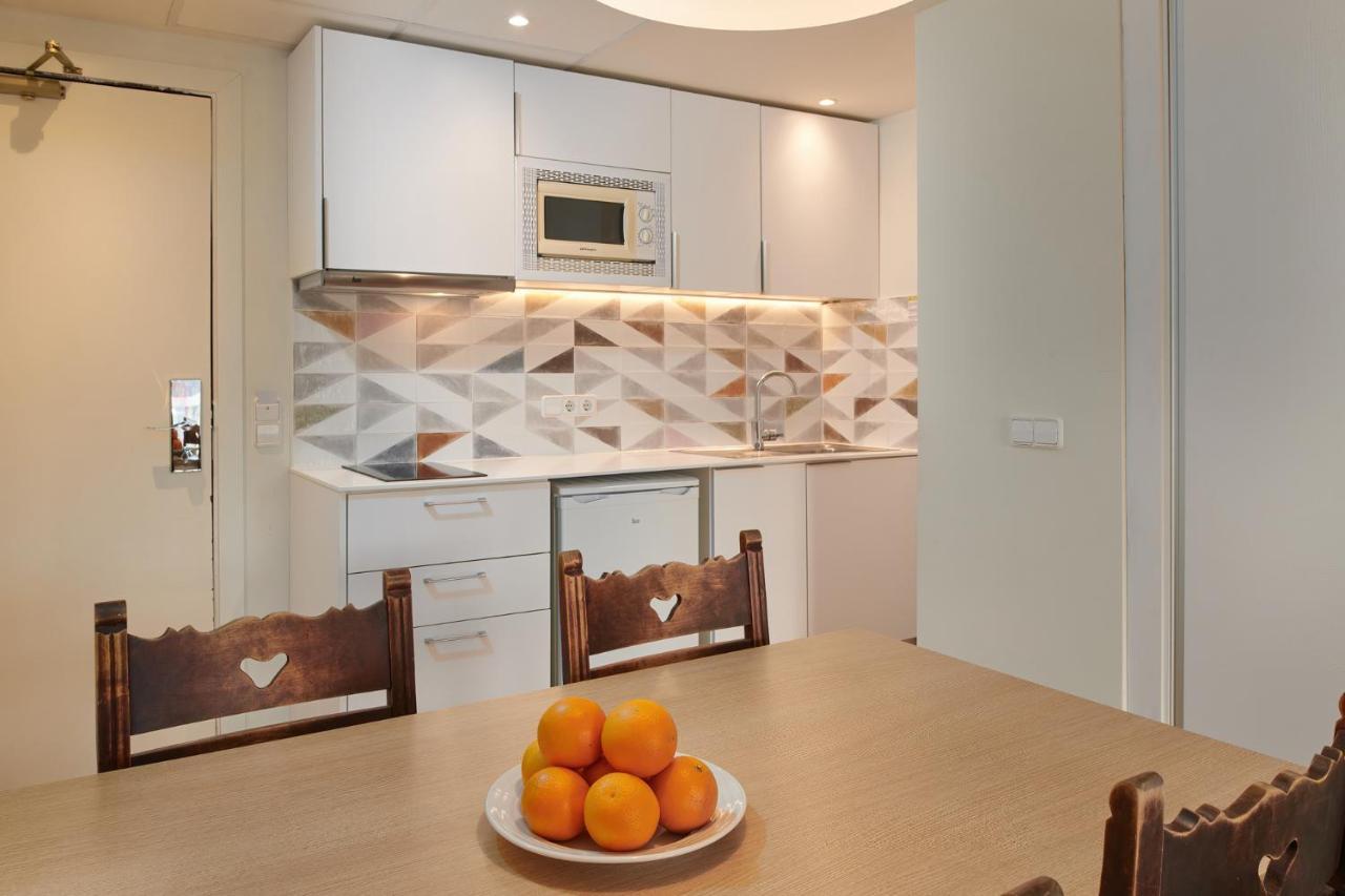Hotel Apartamentos Cala ซานตานยี ภายนอก รูปภาพ