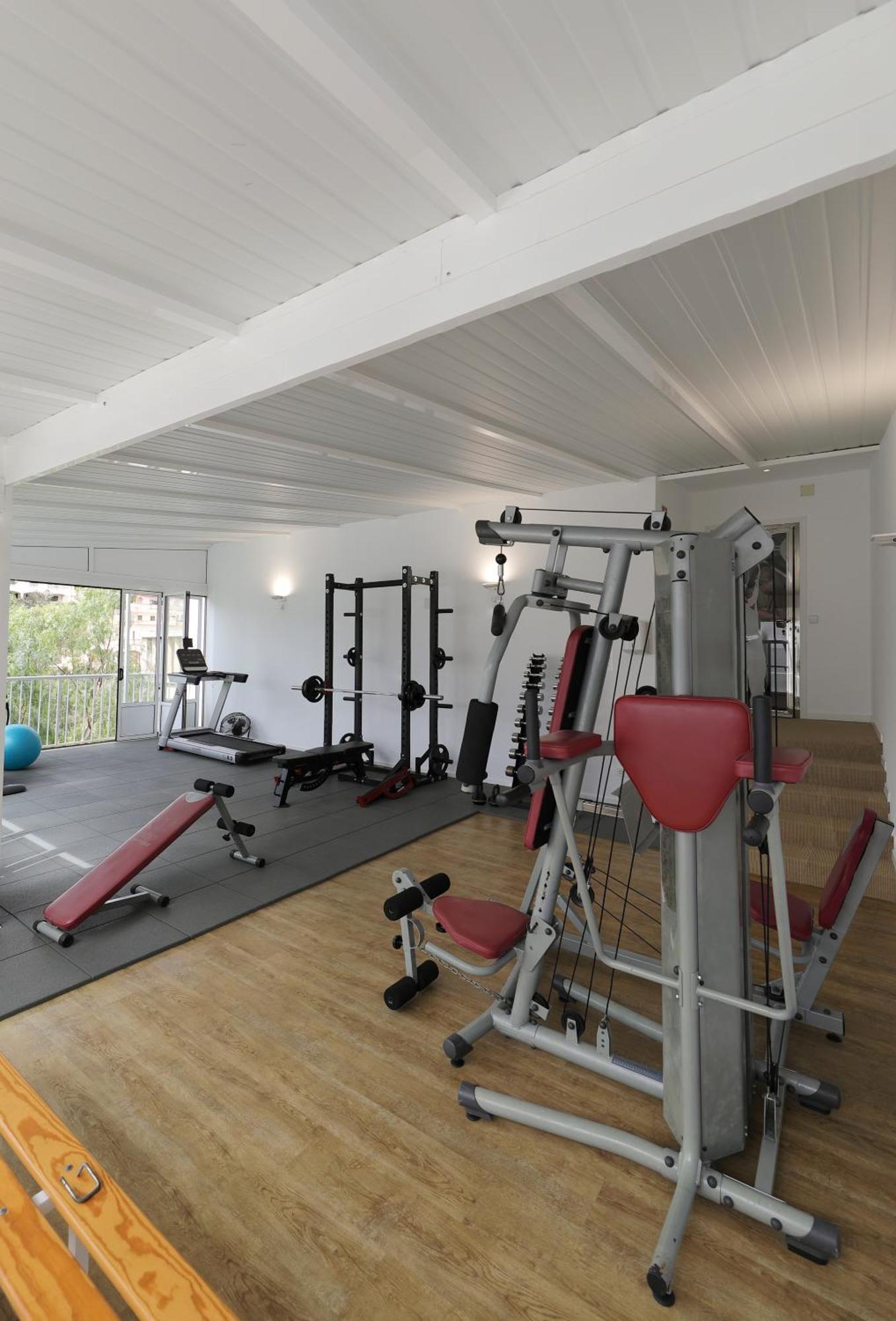 Hotel Apartamentos Cala ซานตานยี ภายนอก รูปภาพ