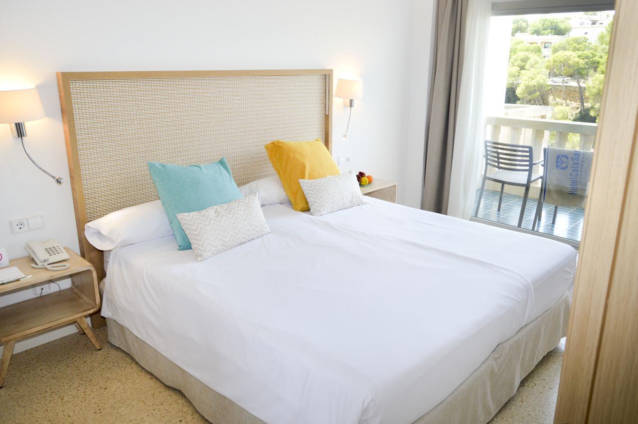 Hotel Apartamentos Cala ซานตานยี ภายนอก รูปภาพ